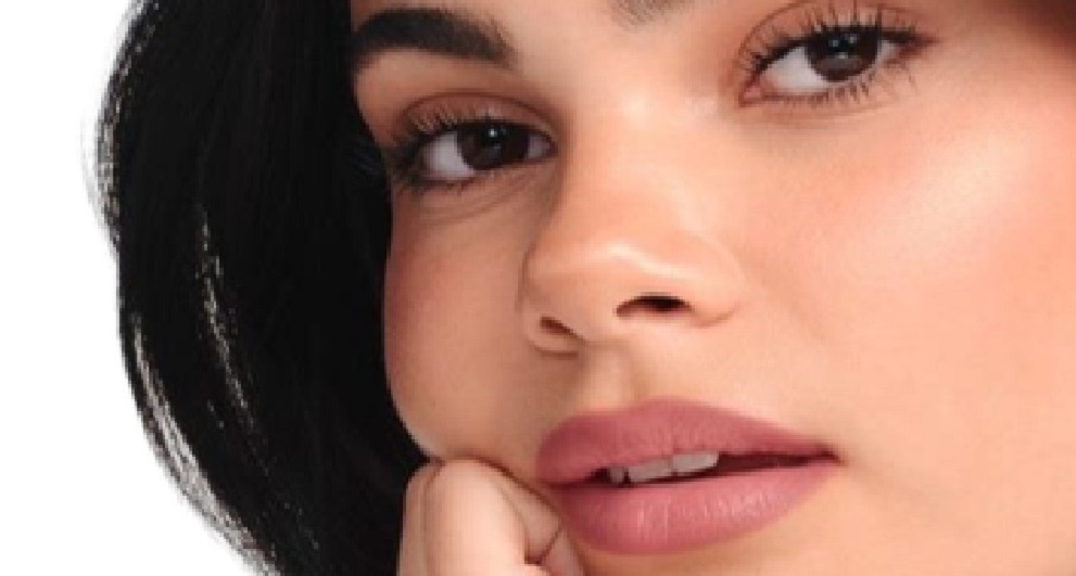 BlurFiller Lip Contour e Color Riche Blurred Matte by L’Oréal Paris: il nuovo look labbra tra effetto sfumato e comfort&nbsp;matte